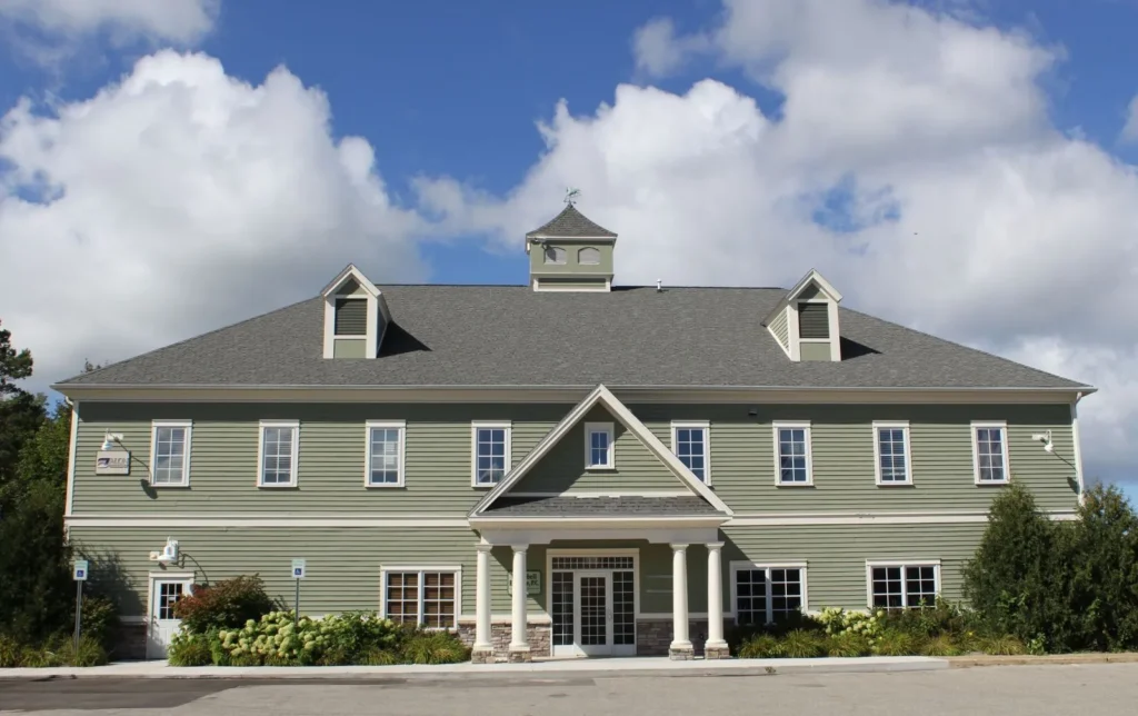Exterior of Harbor Pointe Dental in Petoskey
